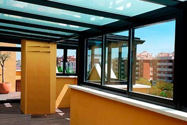 Cerramientos de balcones y terrazas